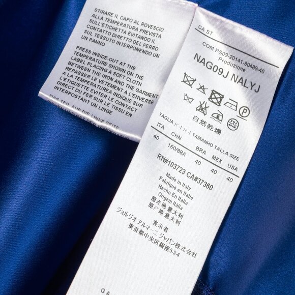 Giorgio Armani Cobalt-Blue Ribbed-Knit Blazer - Picture 9 of 11